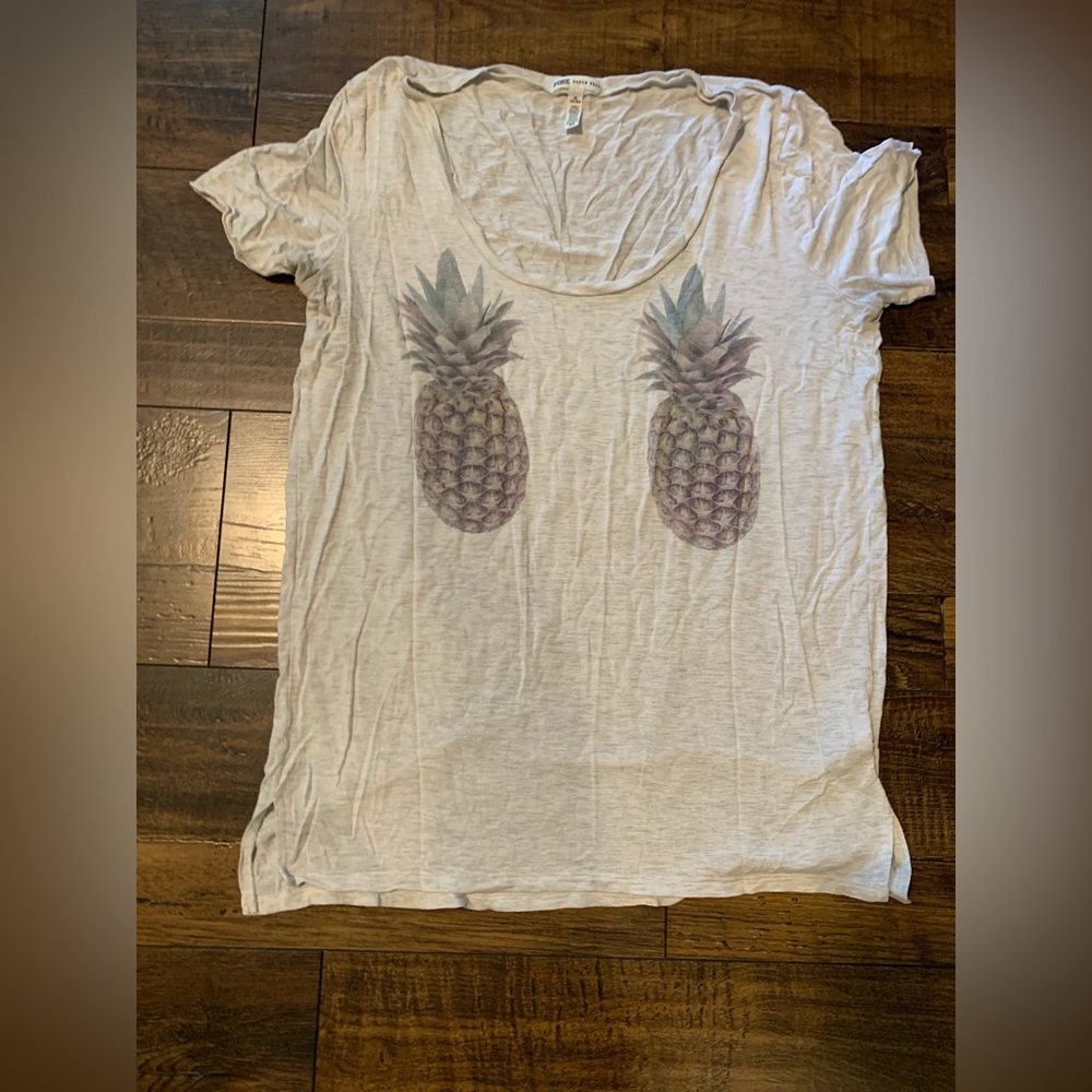 Victoria’s Secret PINK tee